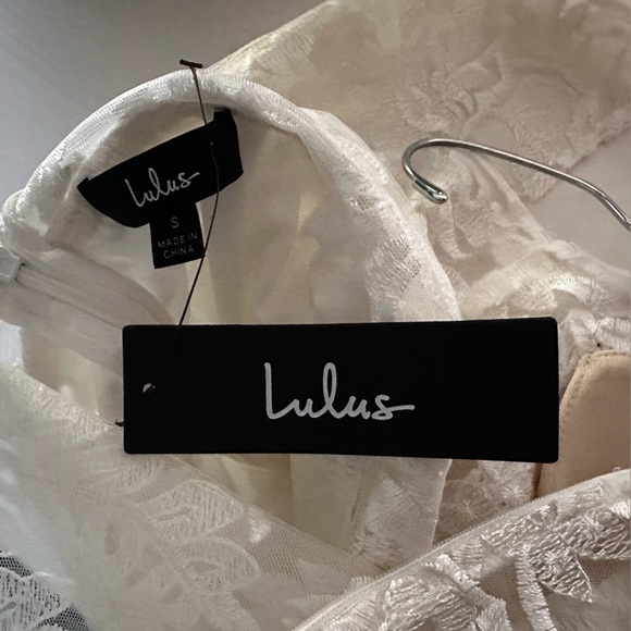LULUS Bridal Haute Spot White Embroidered Lace Maxi Romper Size S NWT - Picture 10 of 13